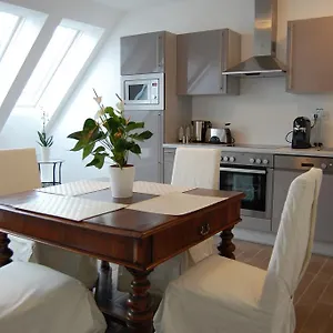 Apartament Alga Am Westbahnhof, Viena