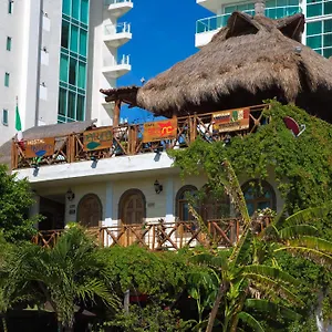 Natura Hotel Cancún