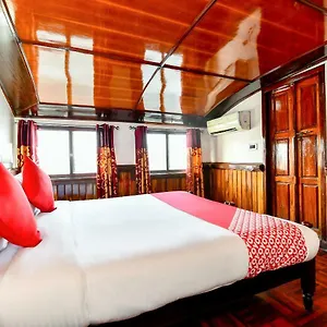 Oyo 24146 Anugraha Houseboat 6bhk Hotel Alappuzha